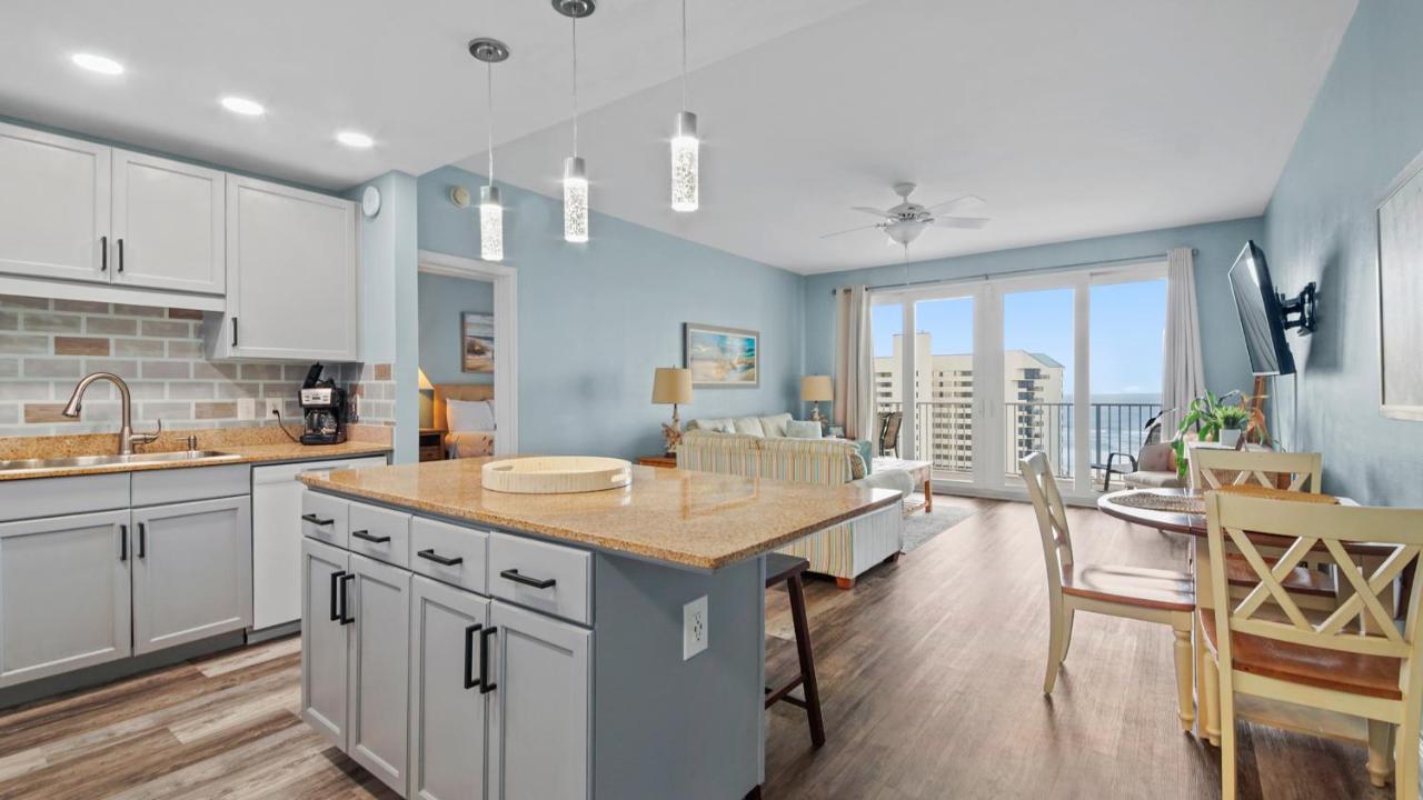 Some Beach Some Where At Laketown Wharf #825 By Nautical Properties Panama City Beach Exteriör bild